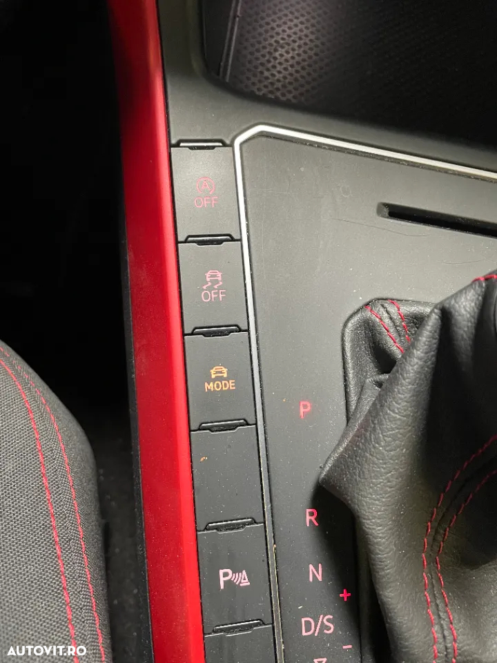 Volkswagen Polo 2.0 TSI DSG GTI - 19