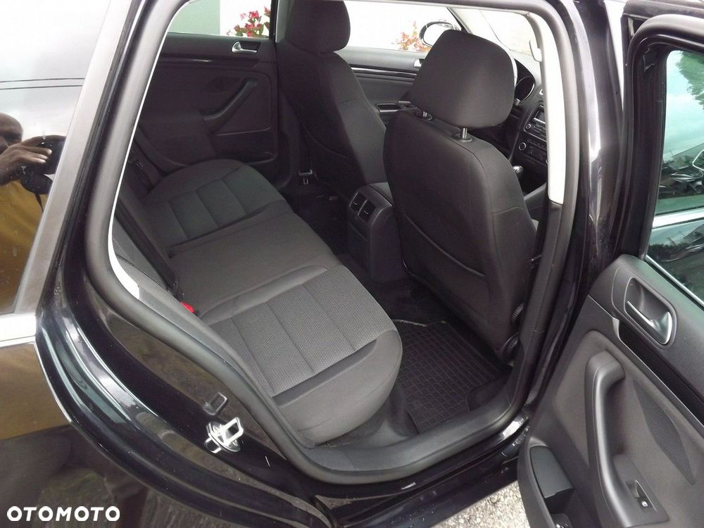 Volkswagen Golf - 11