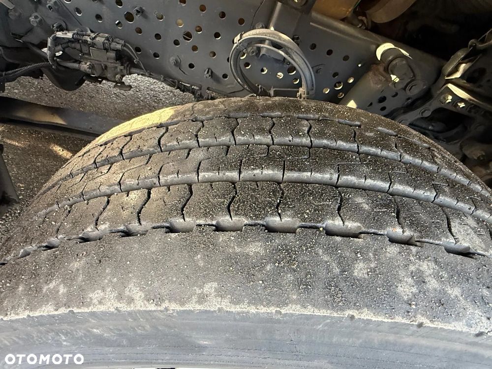 Mercedes-Benz ACTROS - 10