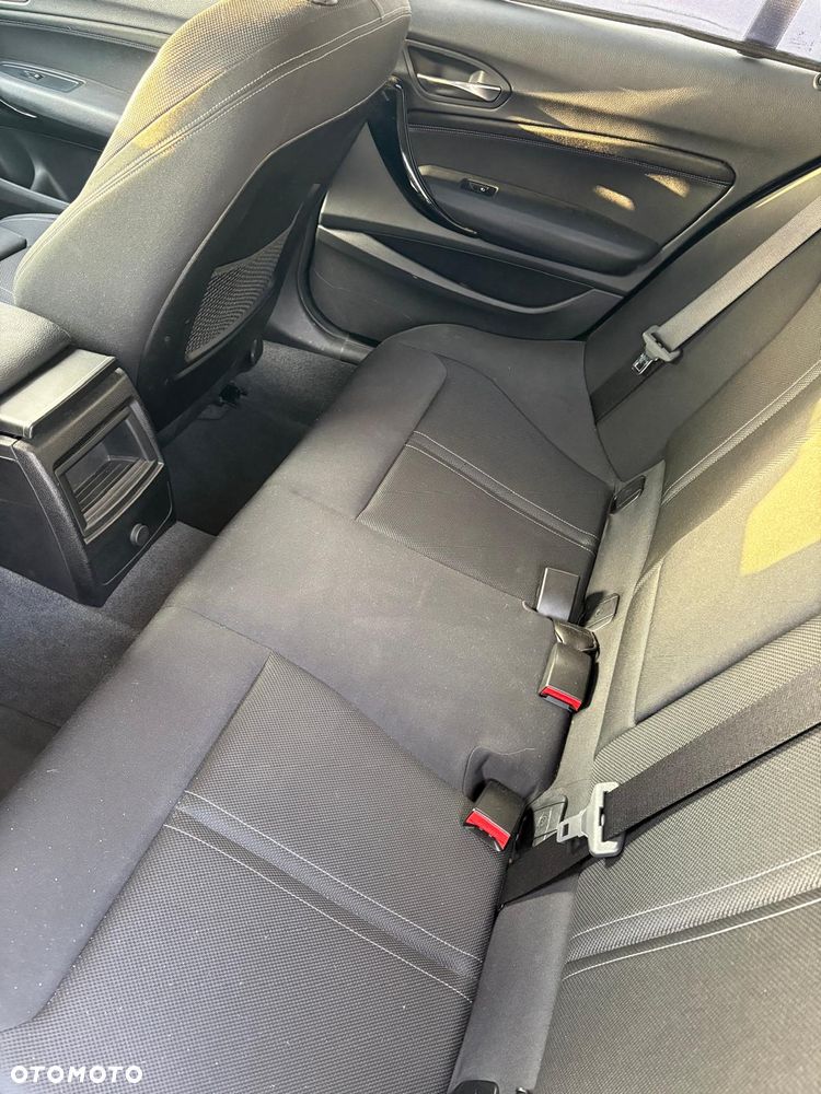 BMW Seria 1 118i - 9