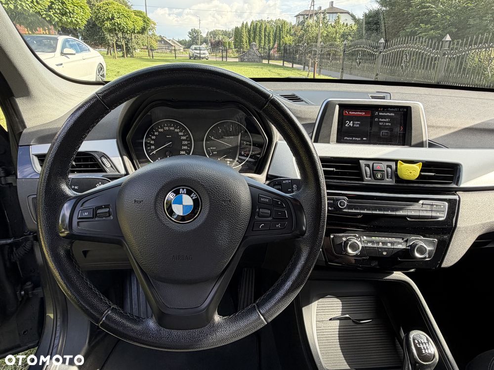 BMW X1 sDrive16d - 13