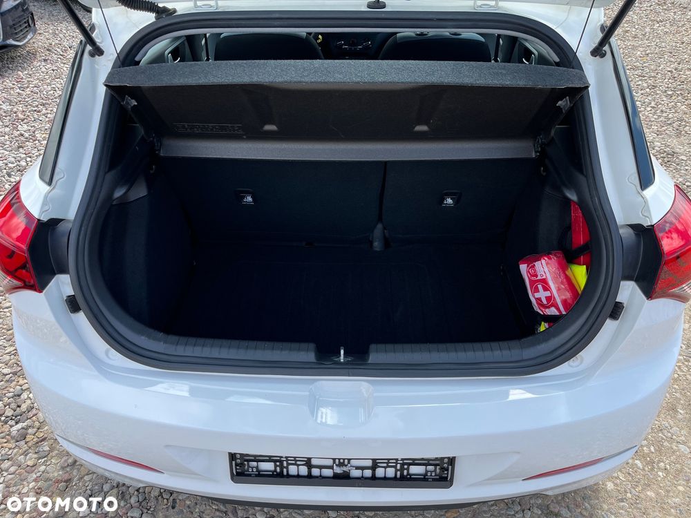 Hyundai i20 1.2 Trend - 21