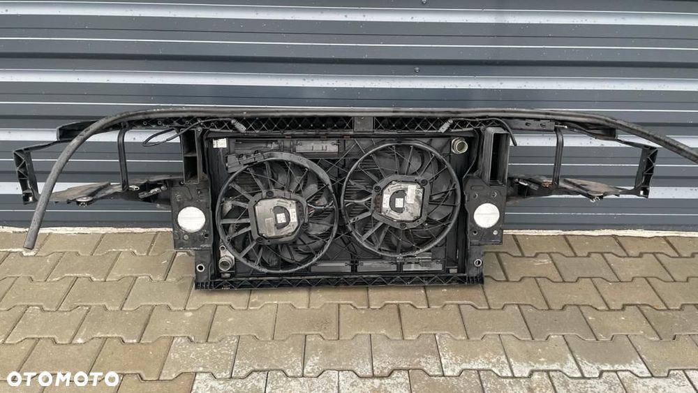 PAS PRZEDNI CHŁODNICE AUDI A8 D3 LIFT 3.2 FSI - 2