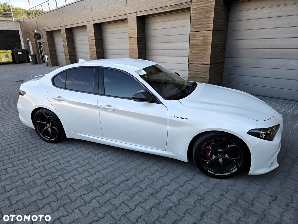 Alfa Romeo Giulia 2.0 Turbo 16V AT8 Veloce Ti - 3