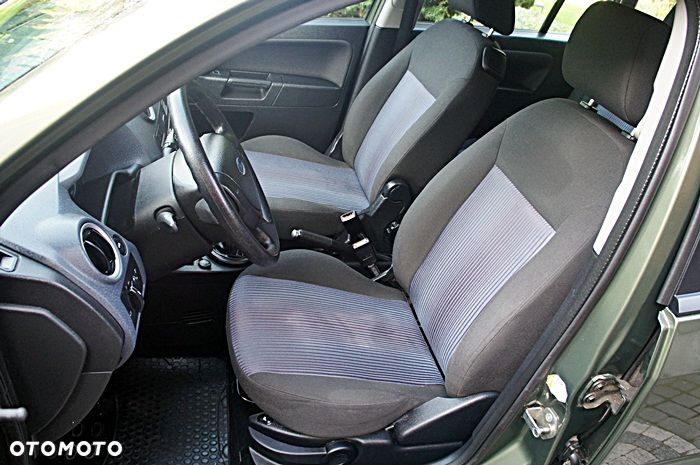 Ford Fusion - 18