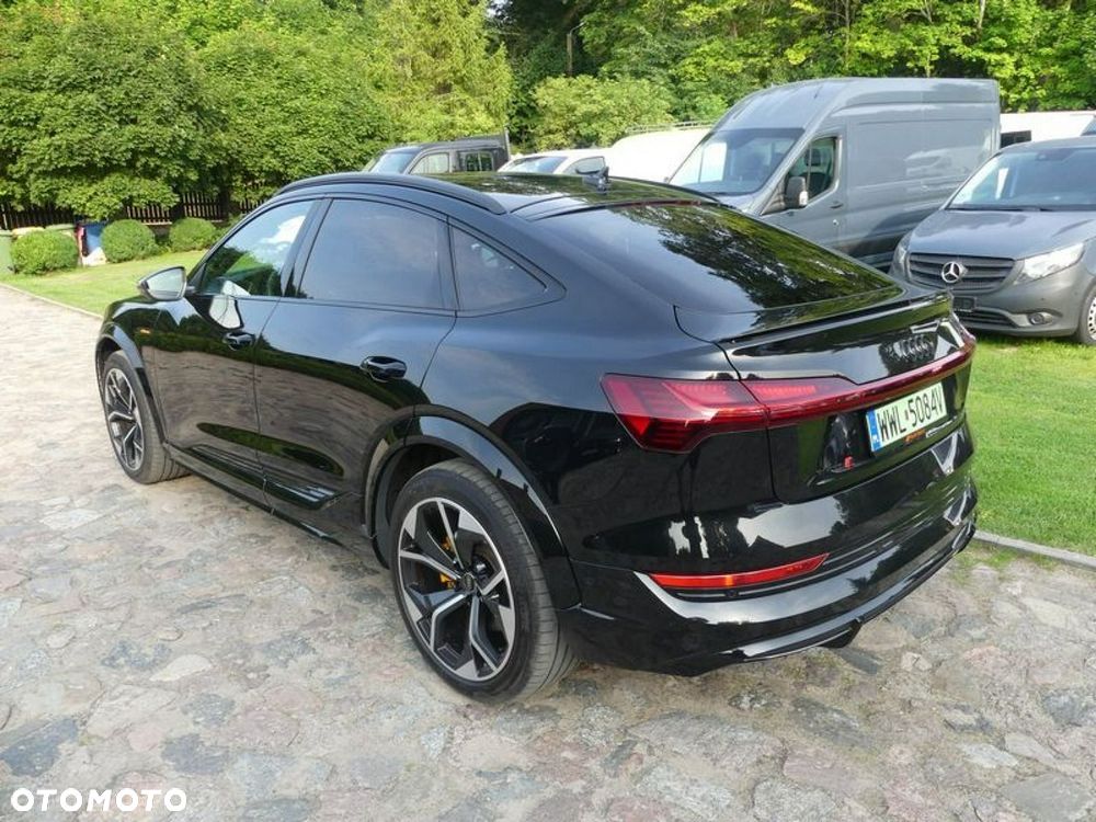 Audi e-tron Sportback - 17
