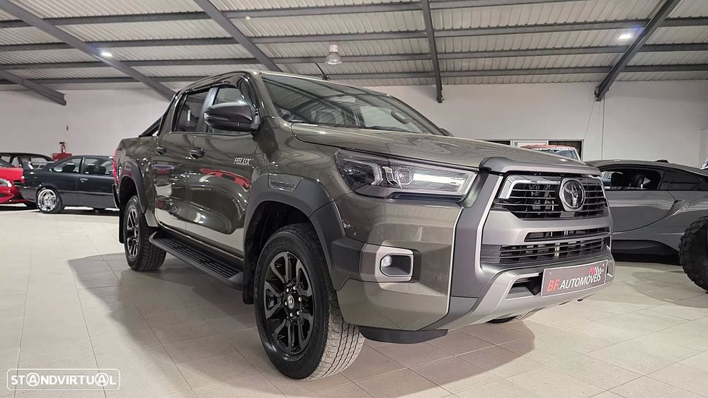 Toyota Hilux 2.8 D-4D 4WD GR Sport II - 14