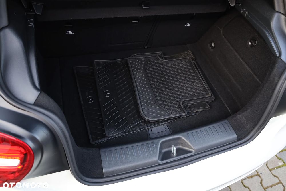 Mercedes-Benz Klasa A 180 (BlueEFFICIENCY) AMG Sport - 32
