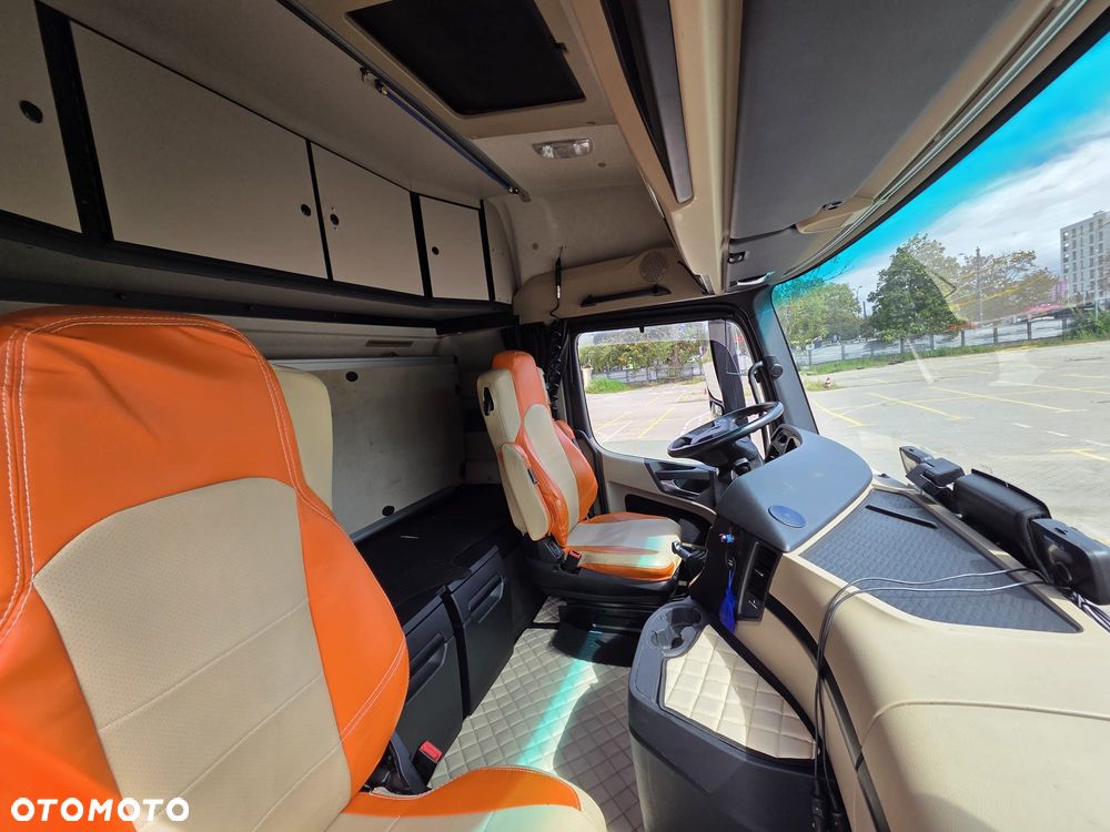 Mercedes-Benz ACTROS - 5