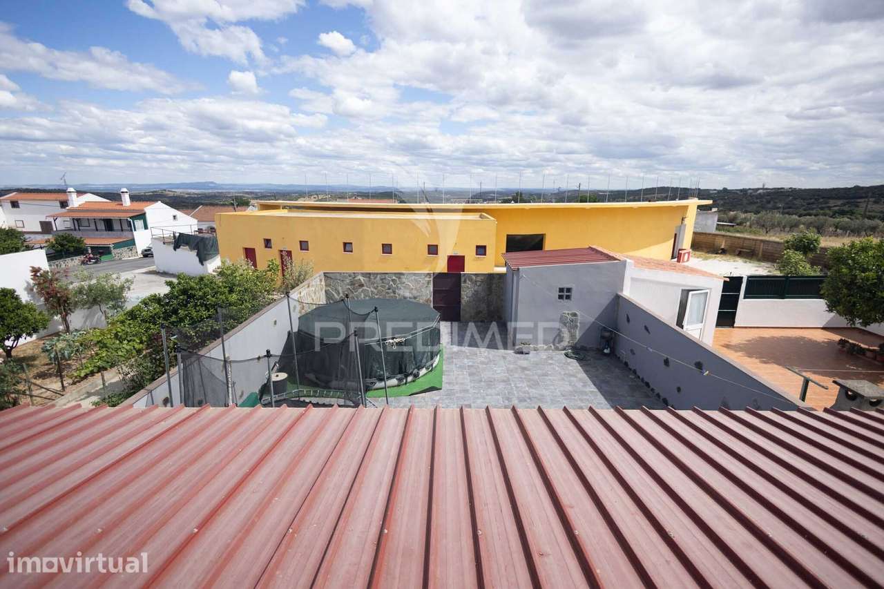 Moradia T4 com Logradouro e Garagem em Pardais, Vila Viçosa - Grande imagem: 3/40