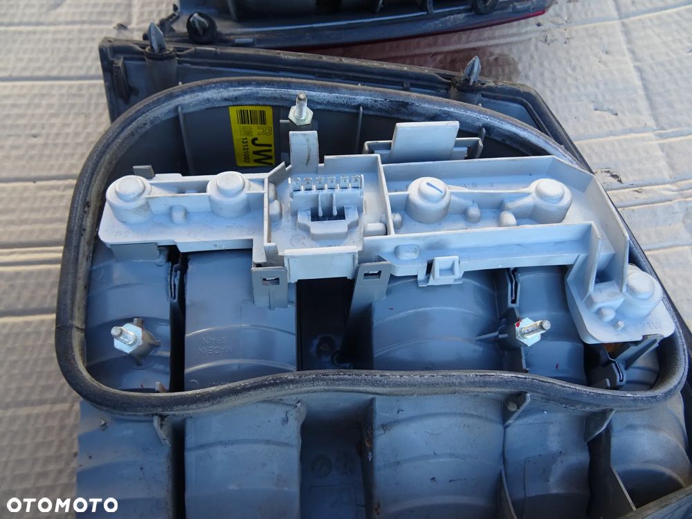 LAMPY TYŁ LAMPA TYLNA PRAWA LEWA OPEL VECTRA C HB SEDAN WKŁAD OPRAWKA WTYCZKA - 9