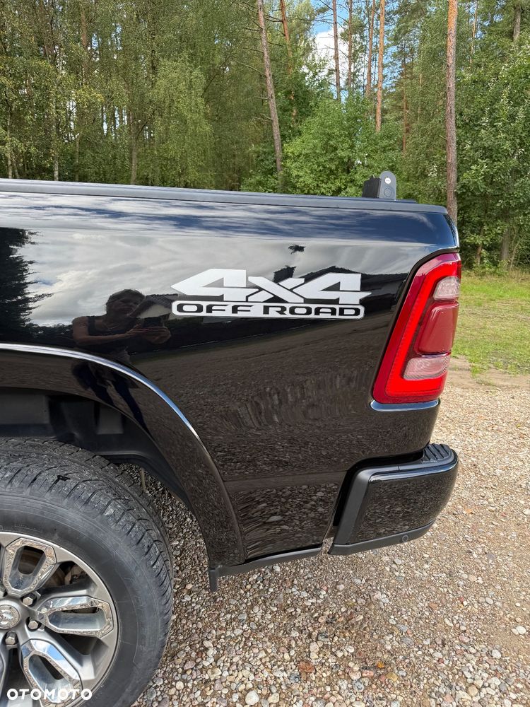 RAM 1500 5.7 Crew Cab Longbed Laramie Black - 26
