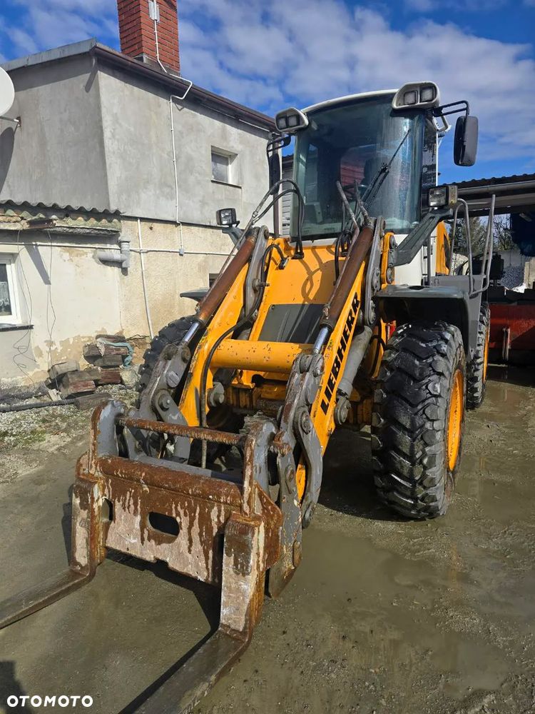Liebherr L528 - 12