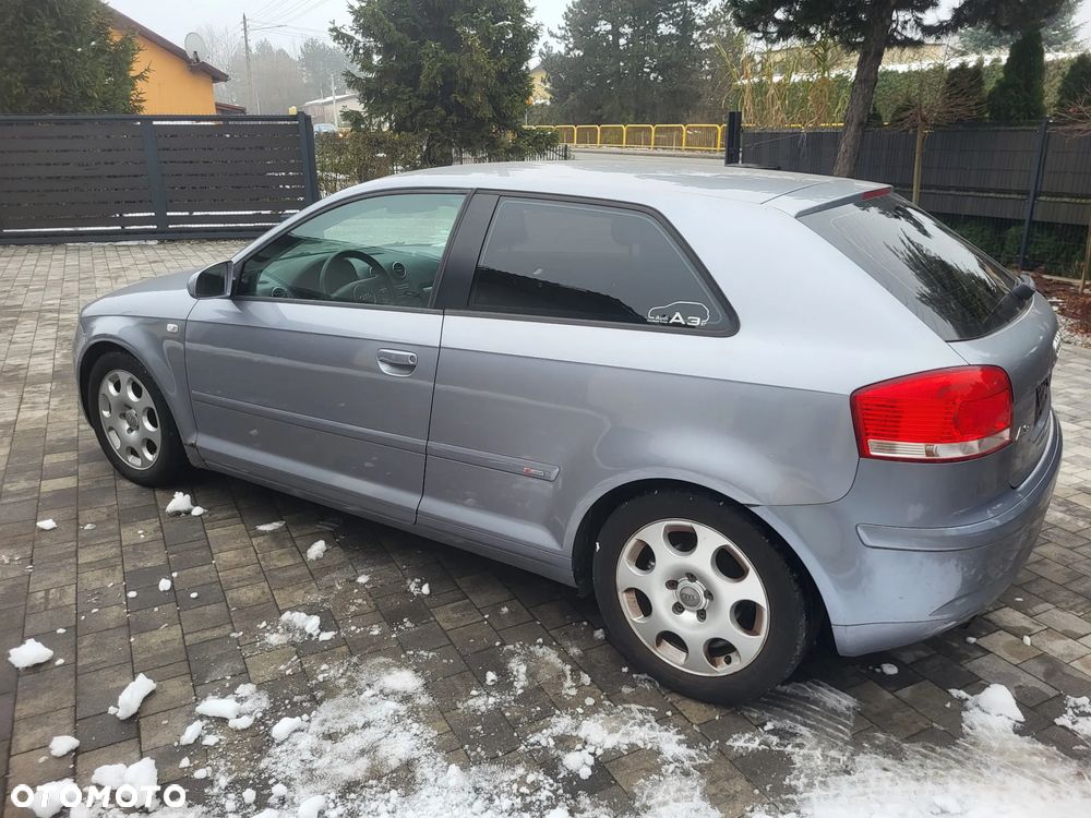 Audi A3 3-drzwiowe 1.6 Attraction - 13