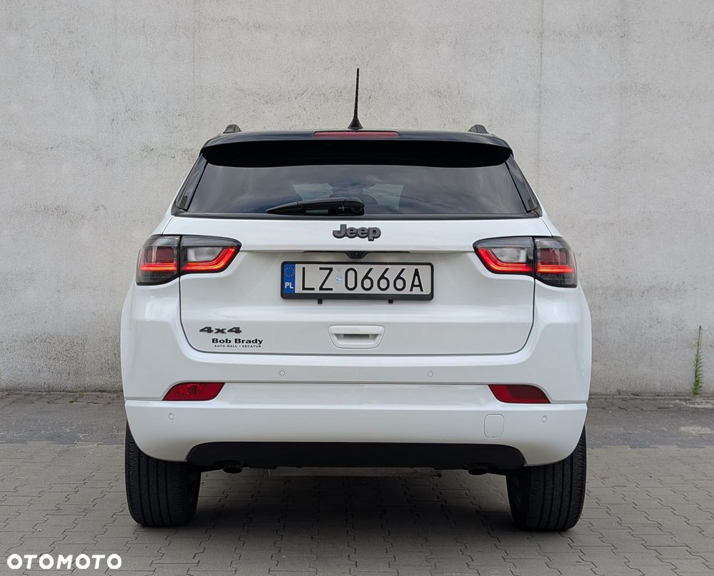 Jeep Compass - 38