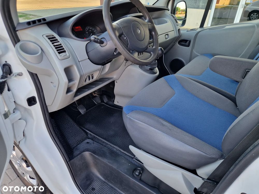 Renault TRAFIC - 21