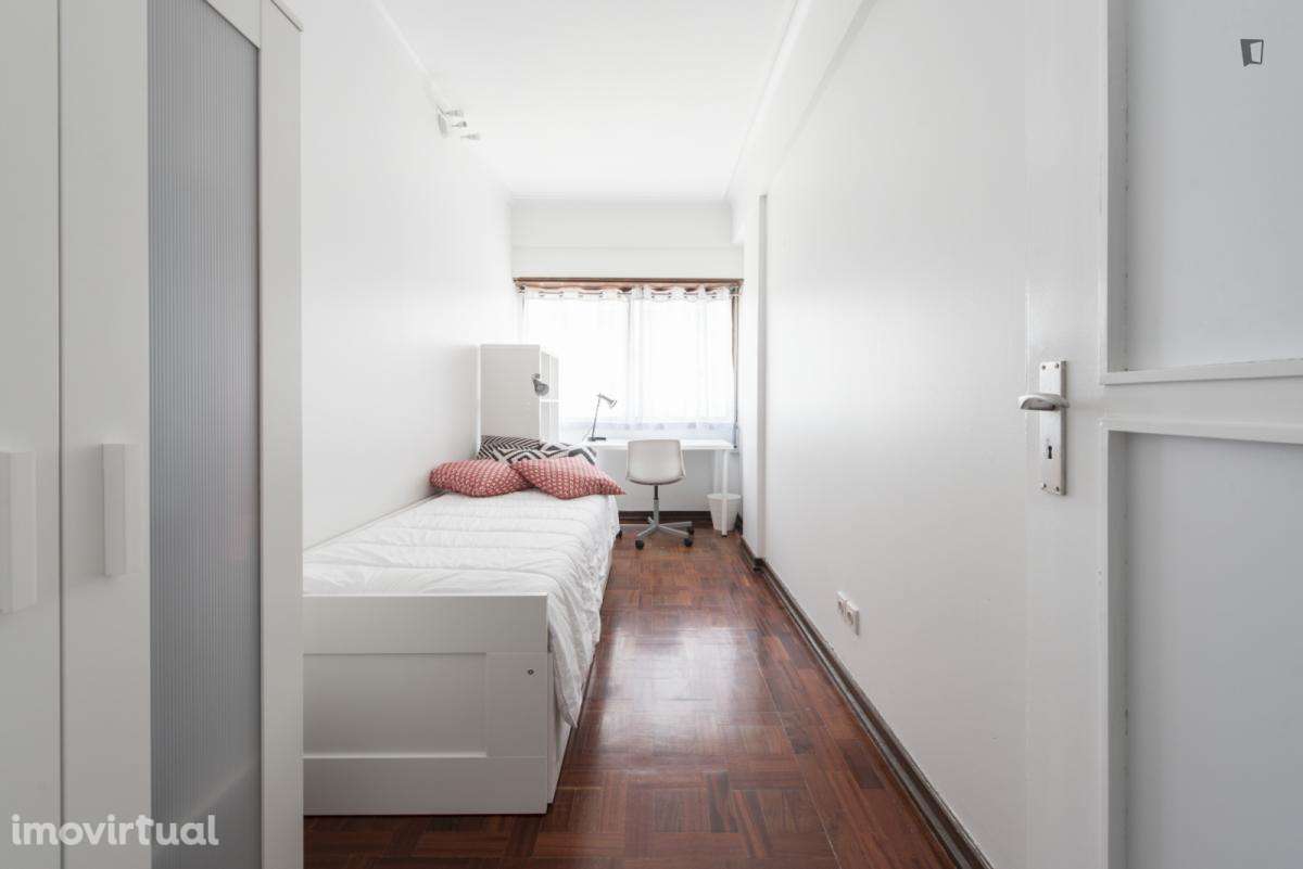 Quarto - localizado em Saldanha Lisbon - Grande imagem: 3/43