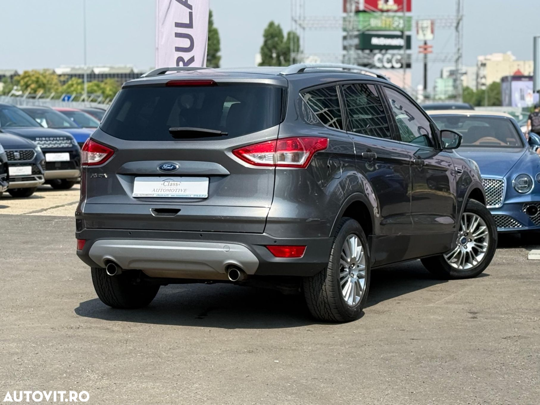 Ford Kuga 1.6 EcoBoost Aut. 4WD Titanium - 12