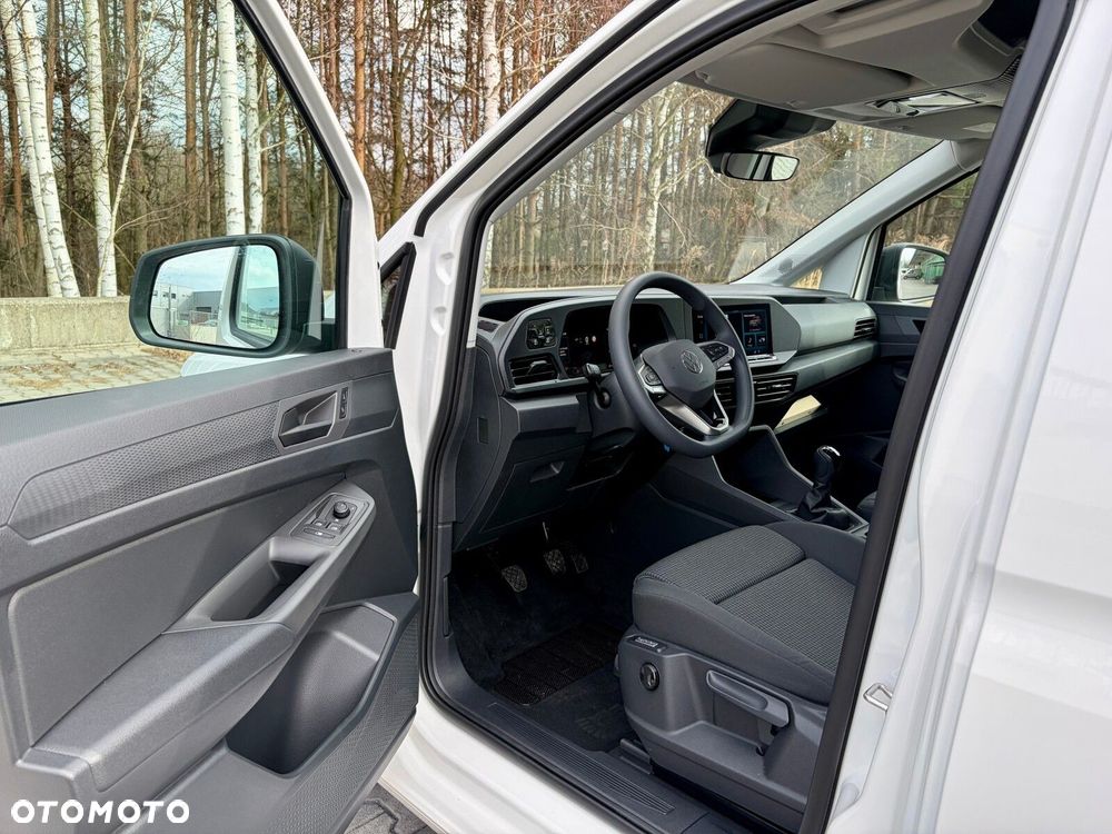 Volkswagen Caddy Cargo silnik: 2,0 l TDI EU6 SCR  75 kW skrzynia biegów: manualna 6 -biegowa rozstaw osi: 2755 mm - 19