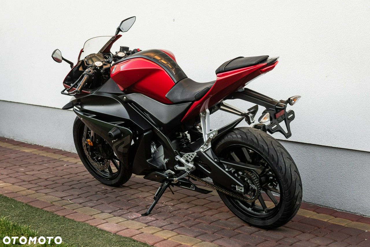 Yamaha YZF - 4