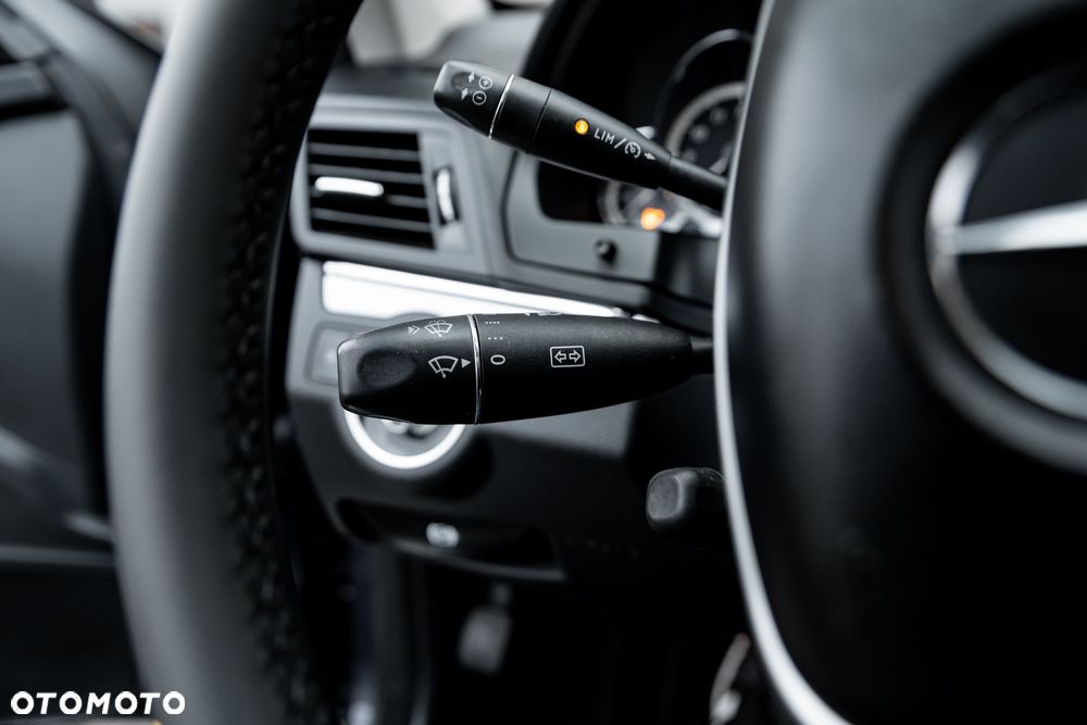 Mercedes-Benz Klasa E - 28