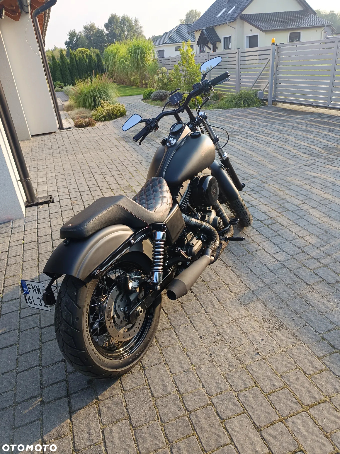 Harley-Davidson Dyna Street Bob - 13