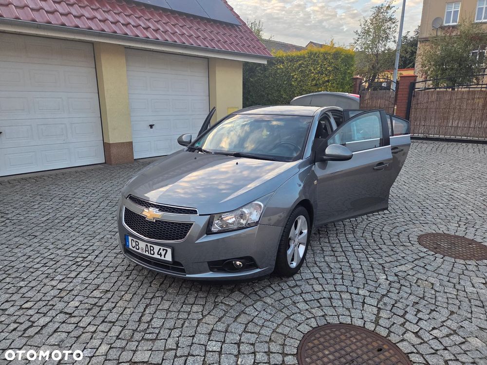 Chevrolet Cruze 1.8 LT - 14