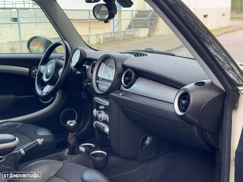 MINI 3 Portas Cooper S - 16