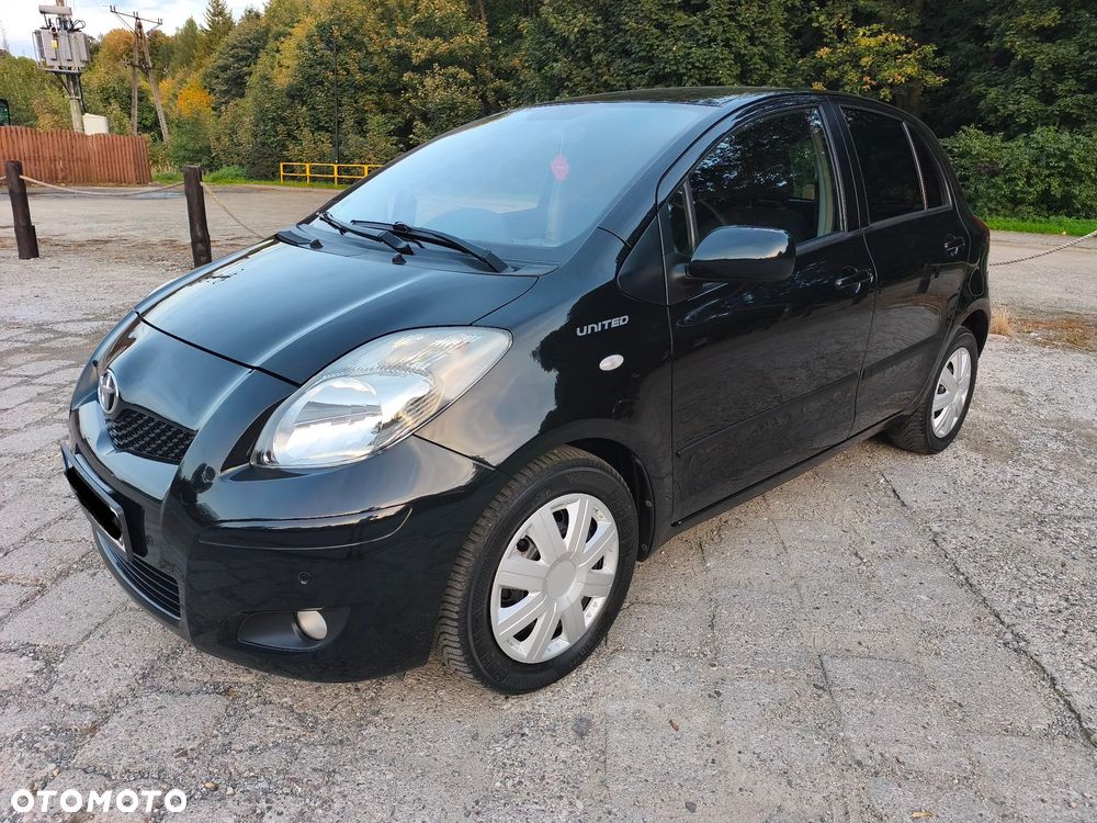 Toyota Yaris - 1