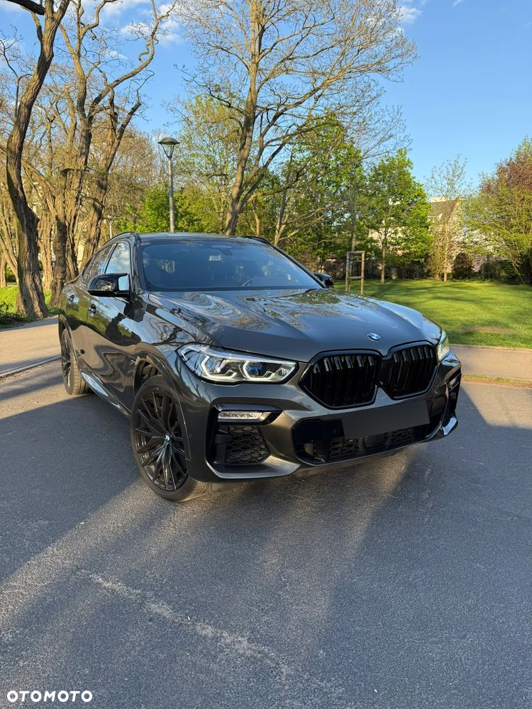 BMW X6 M50i - 15