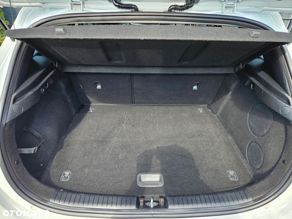 Kia Ceed 1.4 T-GDI DCT OPF Platinum Edition - 14