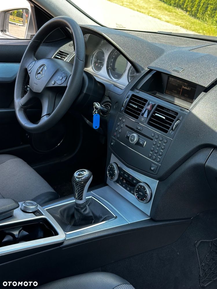 Mercedes-Benz Klasa C 200 Kompressor Avantgarde Sport Edition - 30