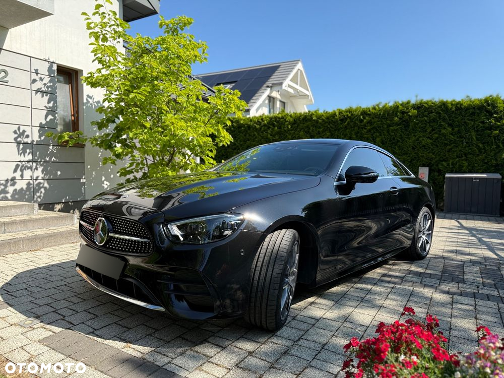 Mercedes-Benz Klasa E 220 d Coupe 4-Matic 9G-TRONIC - 3