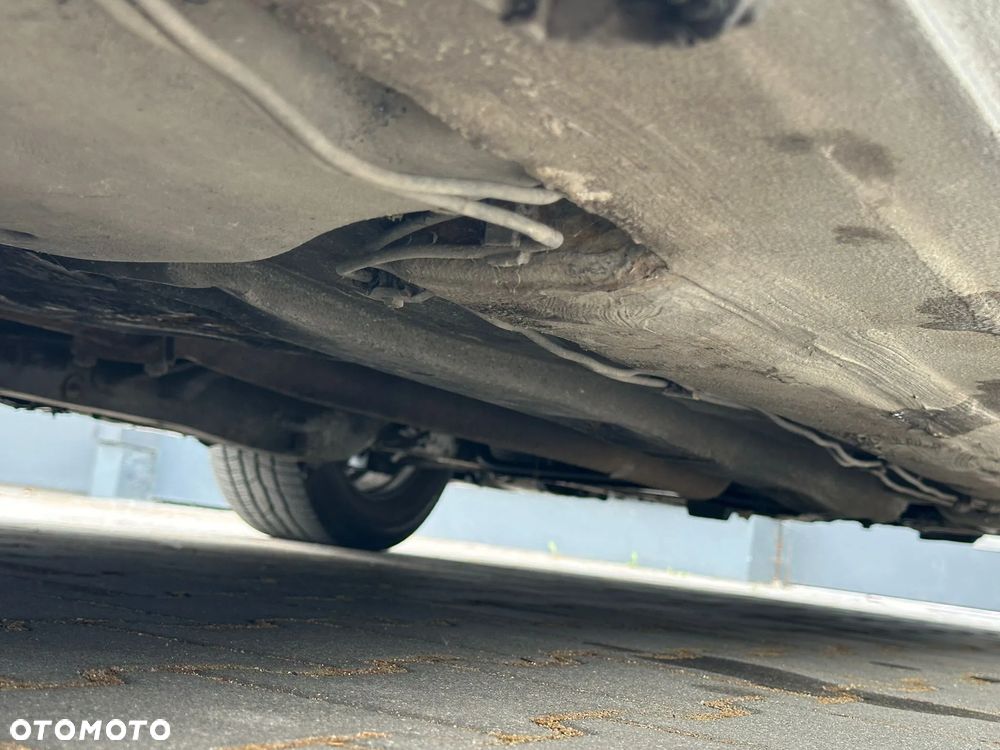 BMW Seria 5 525d - 8