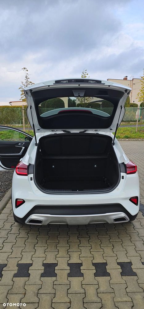 Kia XCeed - 10