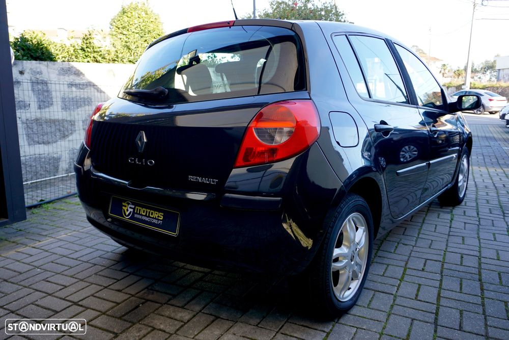 Renault Clio 1.2 16V Confort - 6