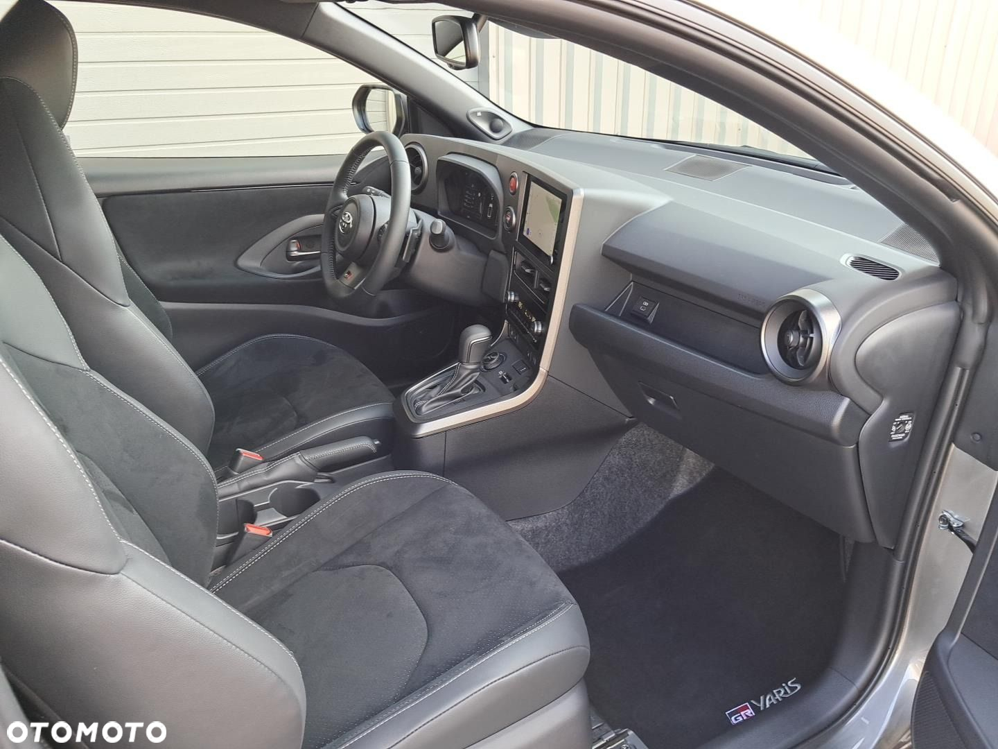 Toyota Yaris GR 1.6 Dynamic - 12