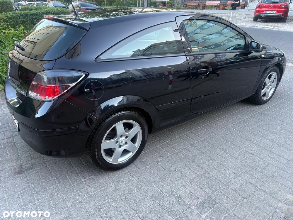 Opel Astra 2.0 Turbo Edition - 4