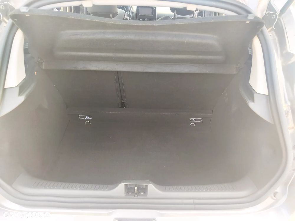 Renault Clio 1.2 16V 75 Life - 23