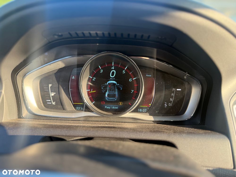 Volvo XC 60 T6 AWD Momentum - 23