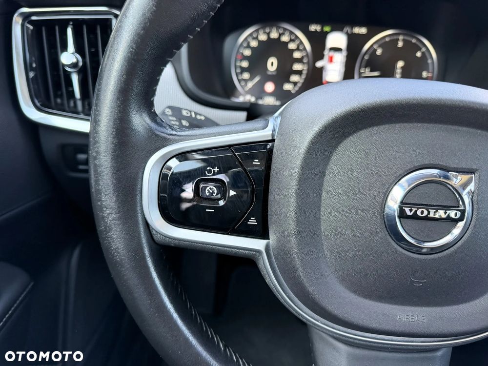 Volvo V90 Cross Country D5 AWD Pro - 17