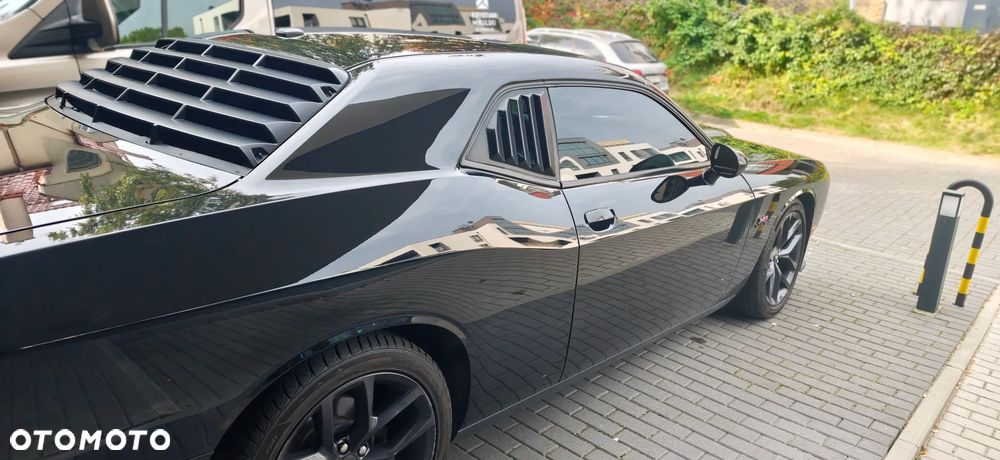 Dodge Challenger - 3