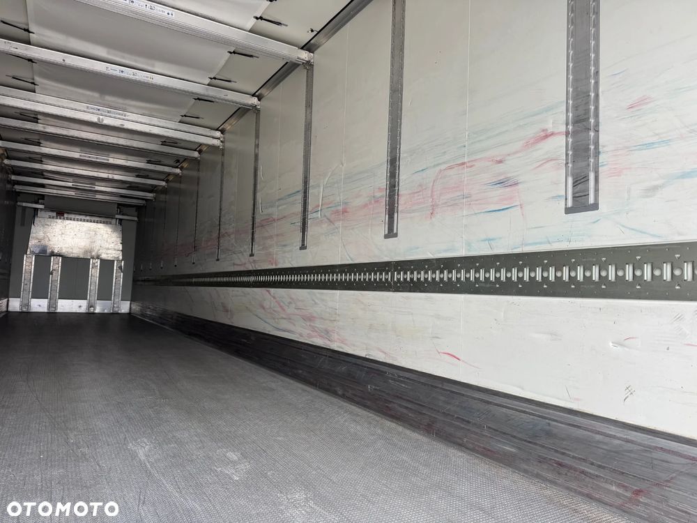 Krone Chłodnia ,Doppelstock , Carrier Vector 1550 - 15