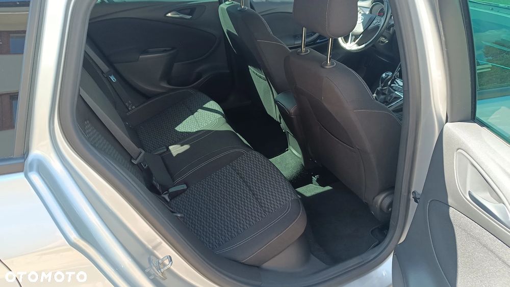 Opel Astra 1.4 T Dynamic - 17