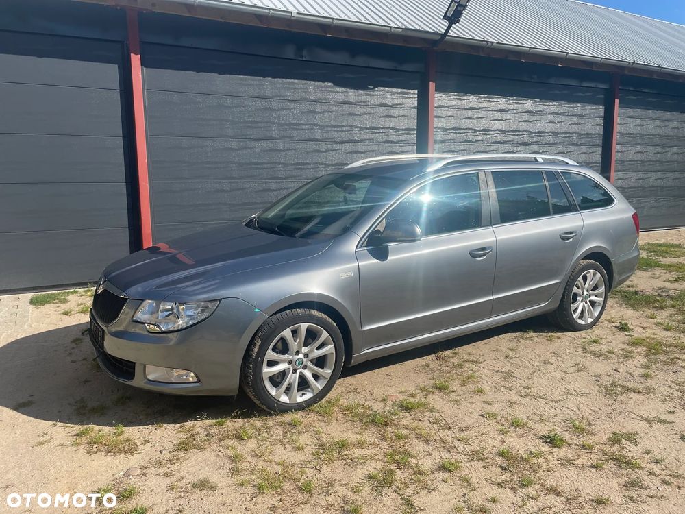 Skoda Superb 2.0 TDI Family DSG - 6