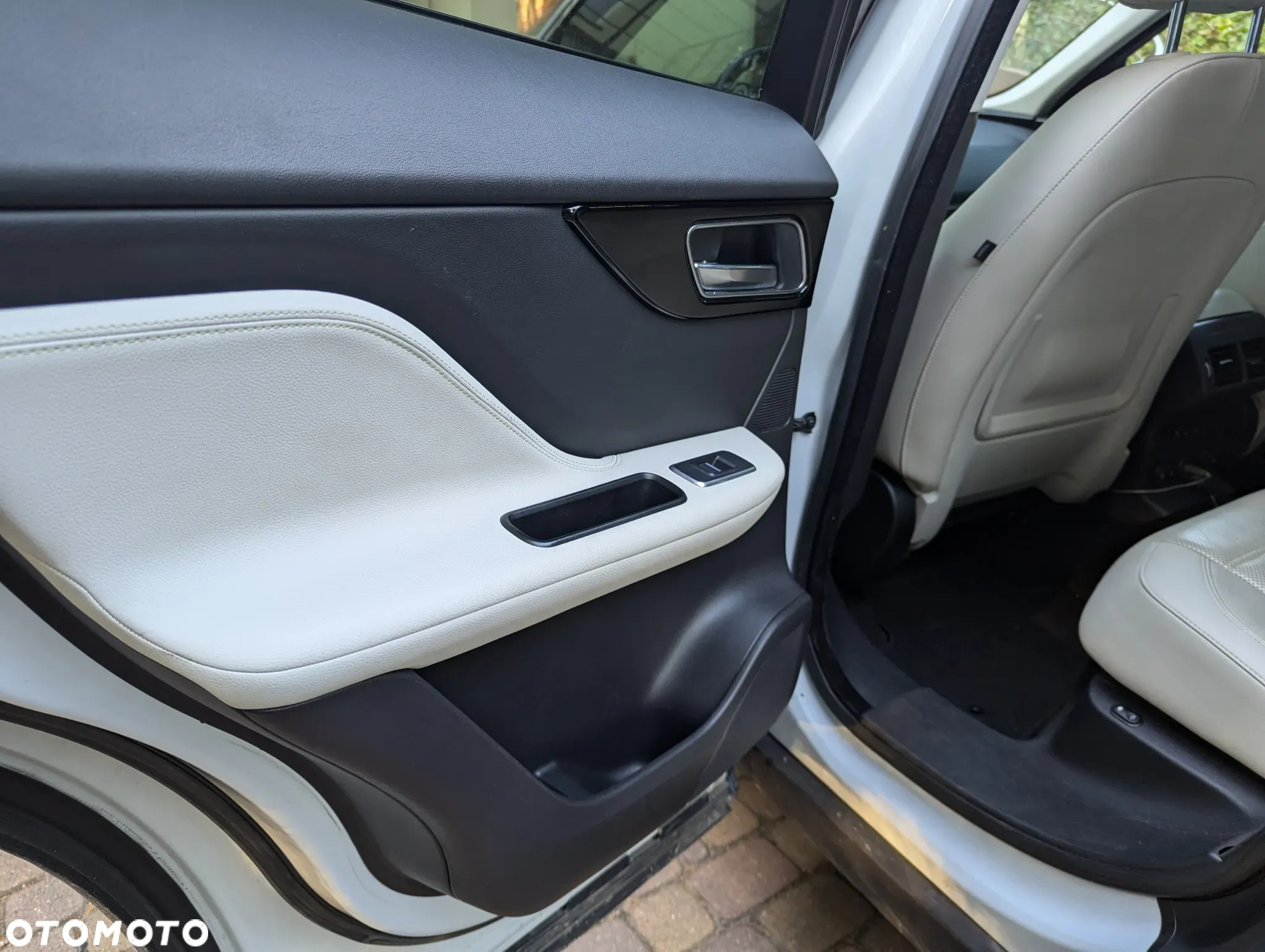 Jaguar F-Pace 2.0 i4D AWD Prestige - 10