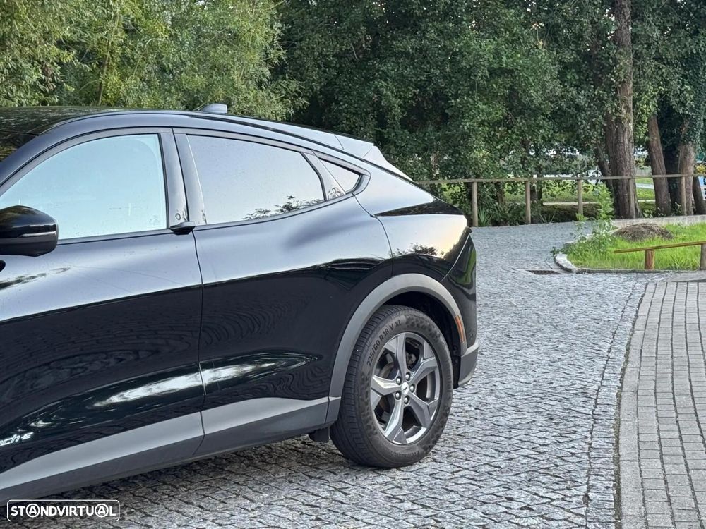 Ford Mustang Mach-E 75.7 kWh Base - 3