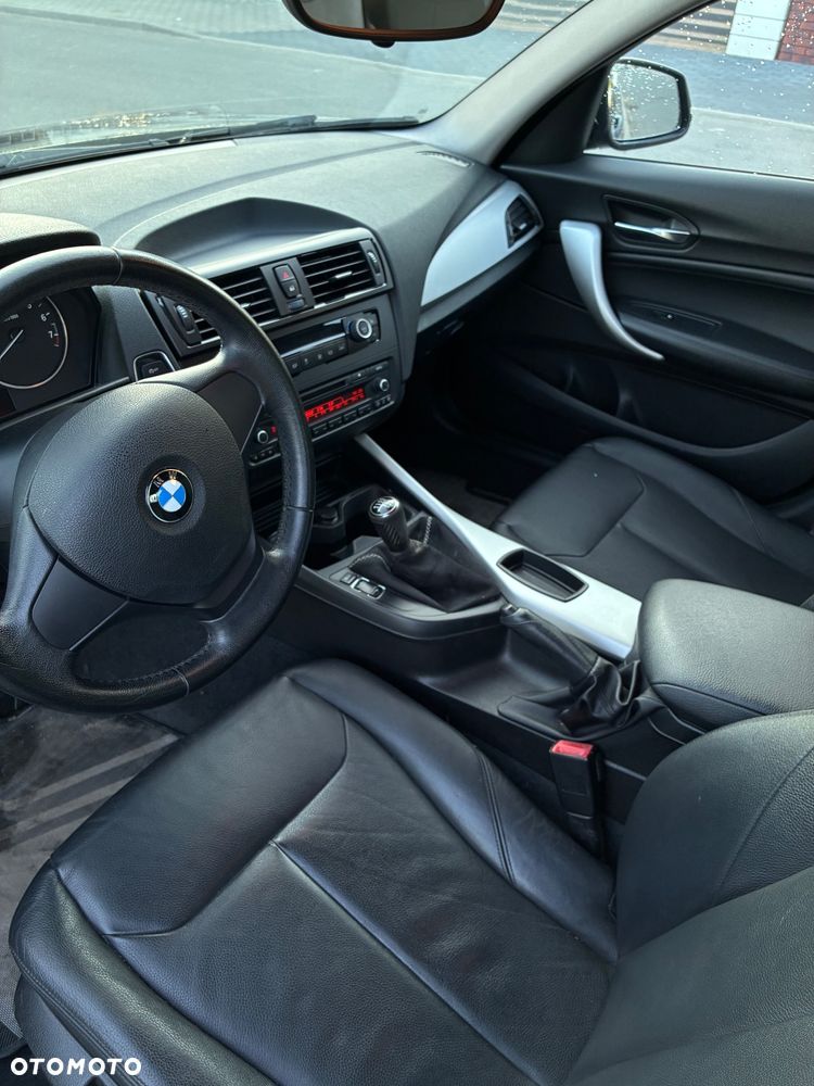 BMW Seria 1 114i Sport Line - 12
