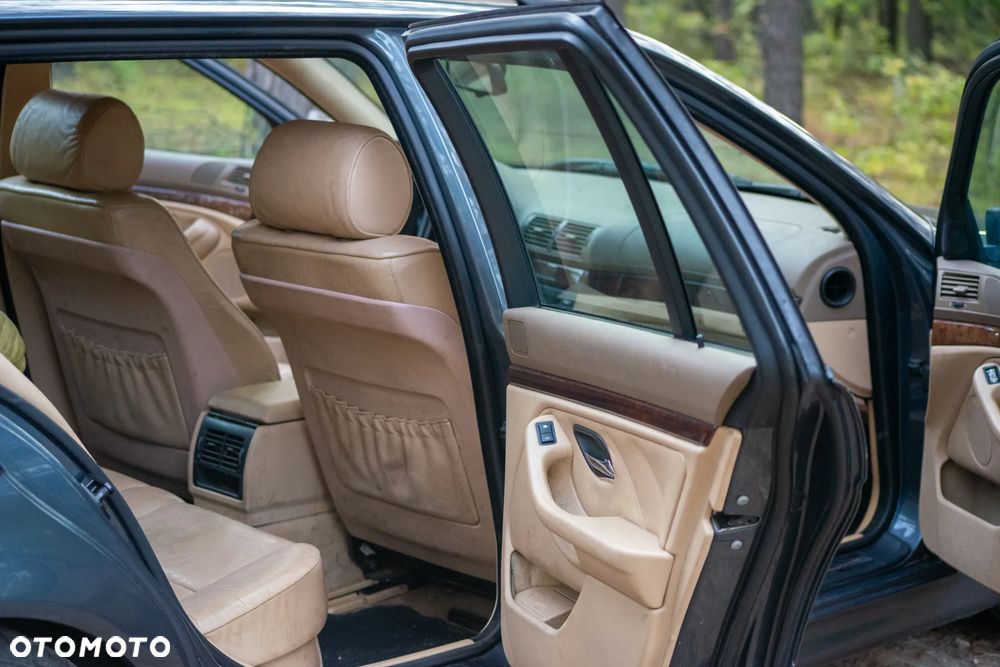 BMW Seria 5 - 24