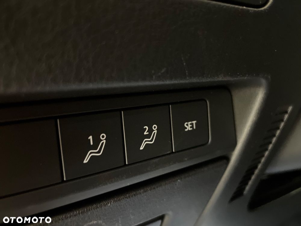Mazda 3 e-SKYACTIV-G 122 M HYBRID DRIVE EXCLUSIVE-LINE - 17